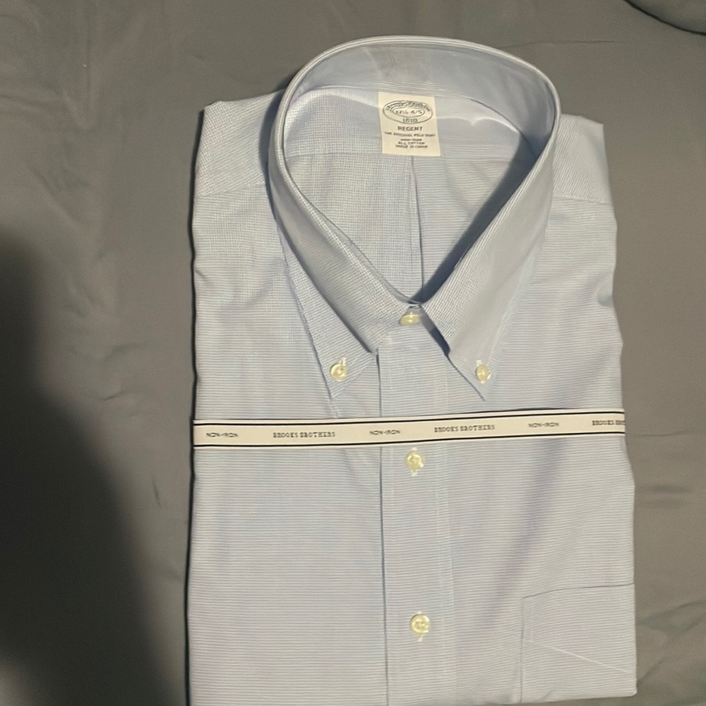 Brand new with tags. Brooks Brothers regent fit non iron 17.5 34/35 dress shirt.